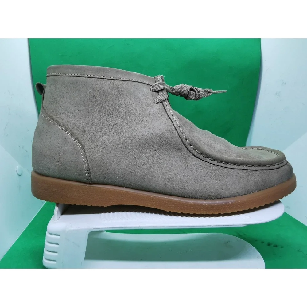 Hush Puppies Men's Bridgeport 2 Light Gray Suede Chukka Boots US Size 12 Wide